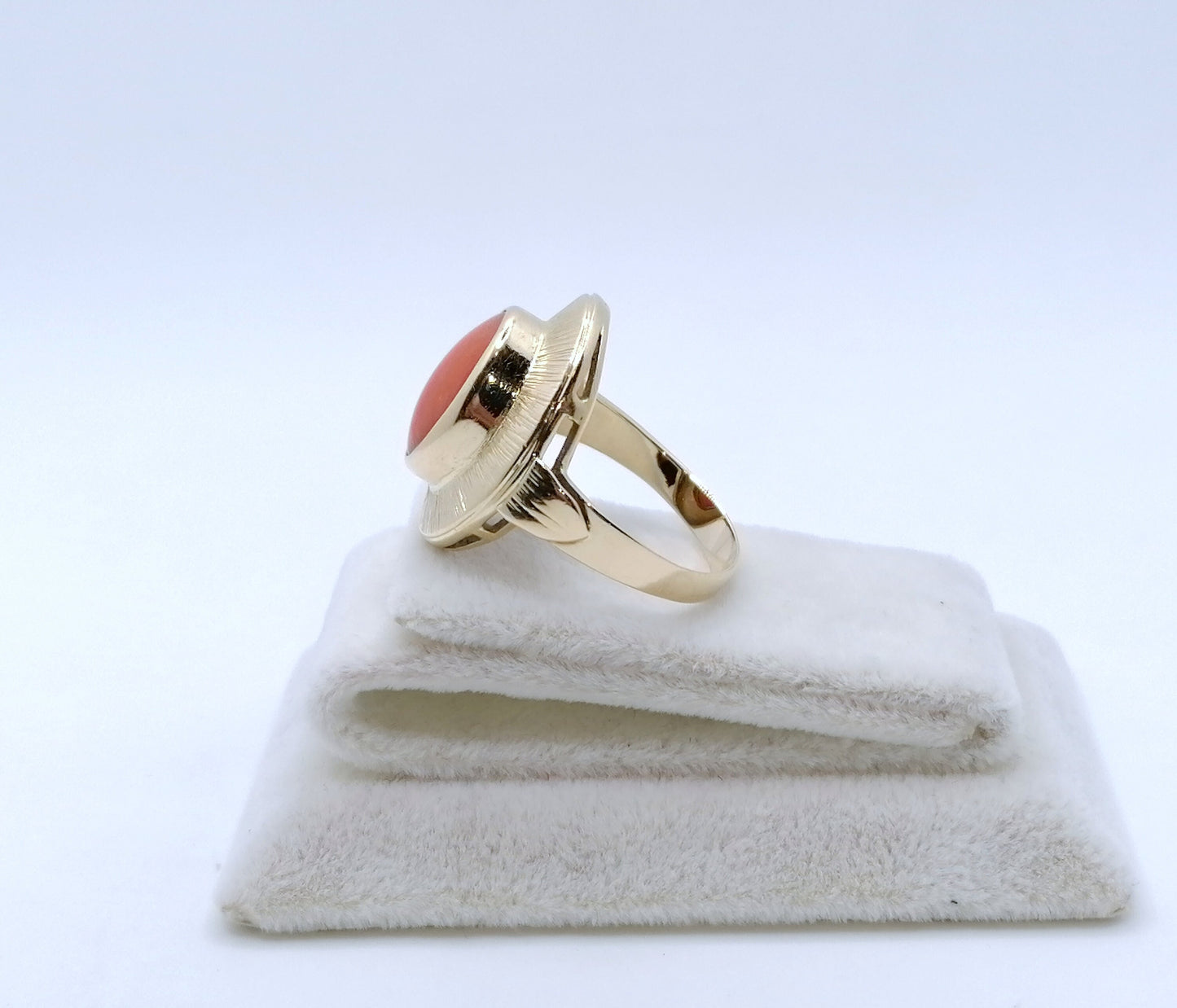 Ring Gold 585er mit Koralle Gr. 56