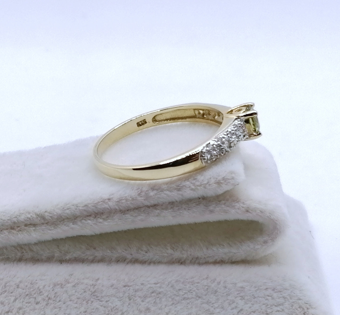 Ring Gold 375er mit Grünem Amethyst Prasiolith Gr. 60
