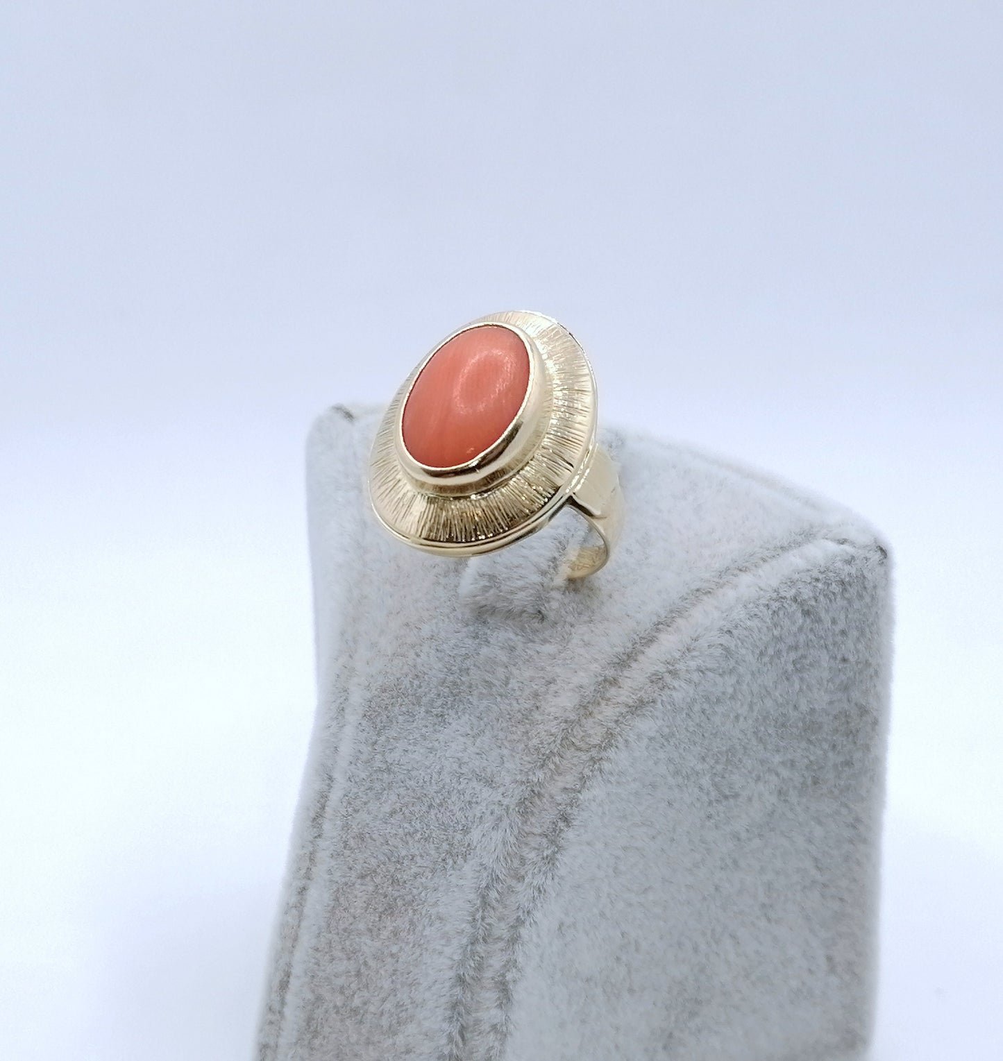 Ring Gold 585er mit Koralle Gr. 56