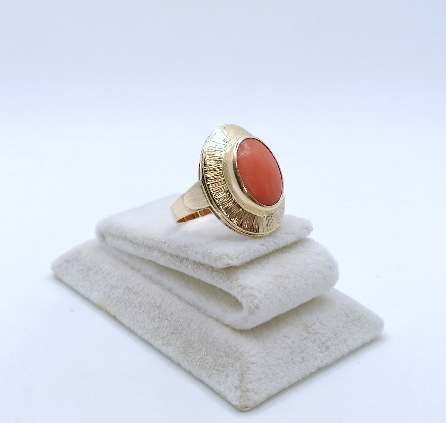 Ring Gold 585er mit Koralle Gr. 56
