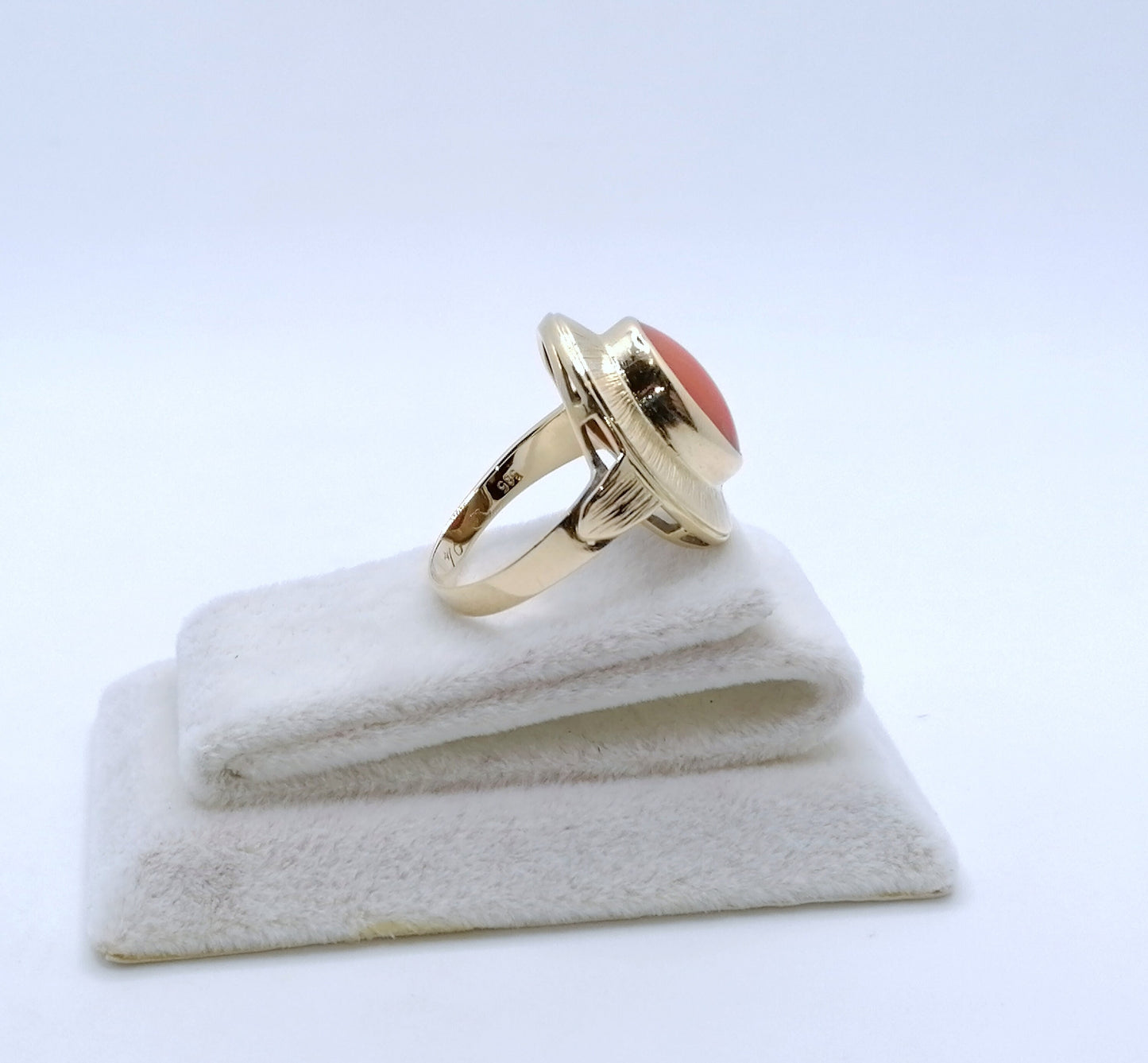 Ring Gold 585er mit Koralle Gr. 56