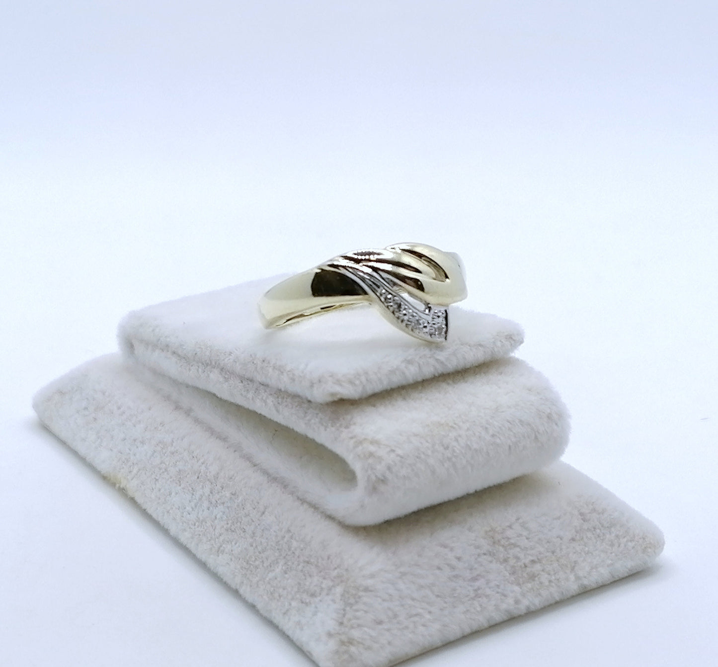 Ring Gold 333er mit Diamantsplitter Gr. 56