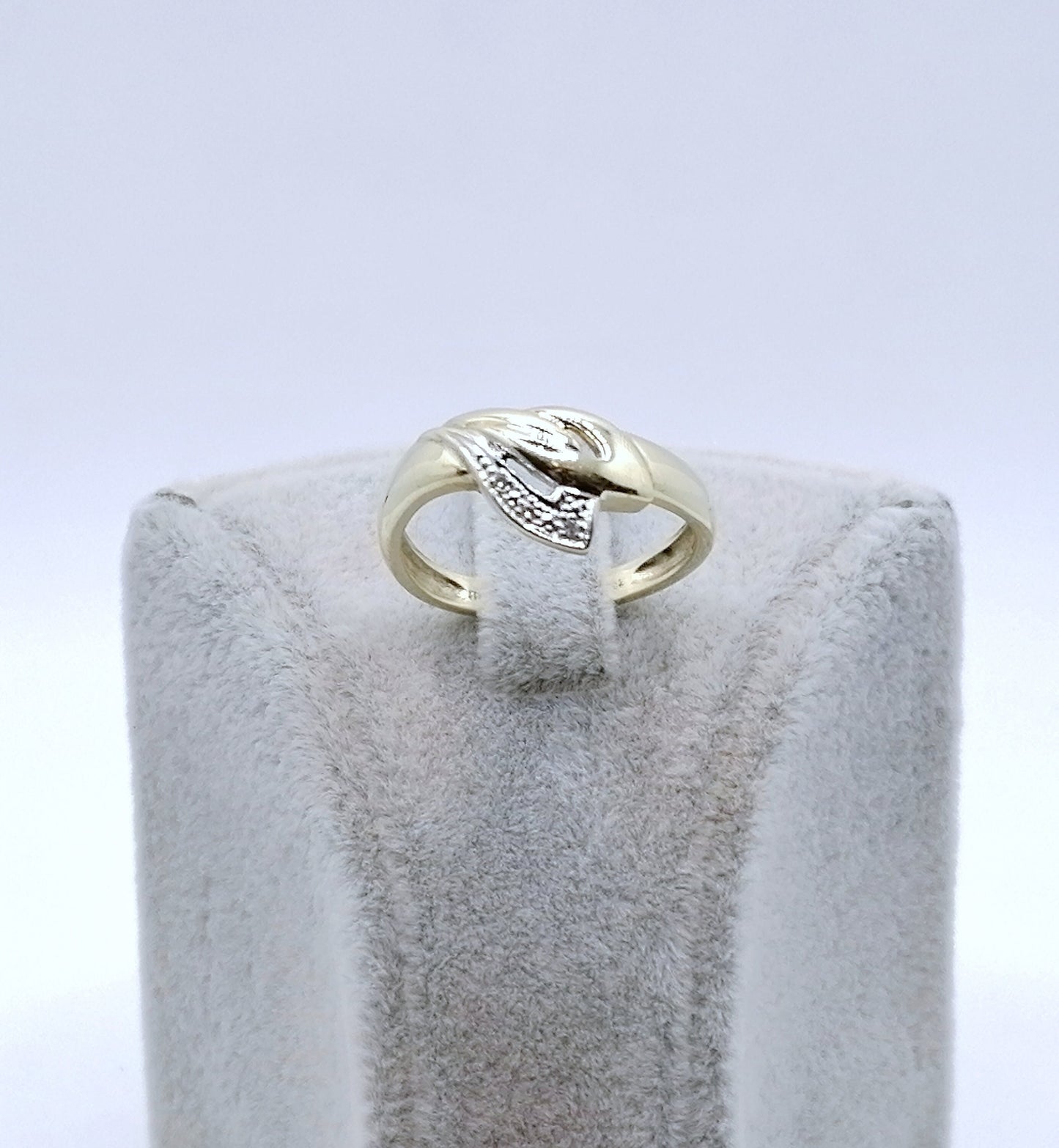 Ring Gold 333er mit Diamantsplitter Gr. 56