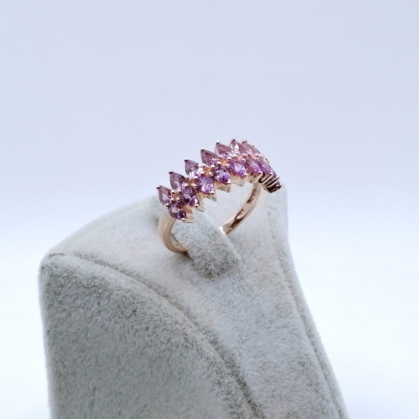 Ring Gold 585er mit natürlichen Purpur Saphir Edelsteinen Gr. 60