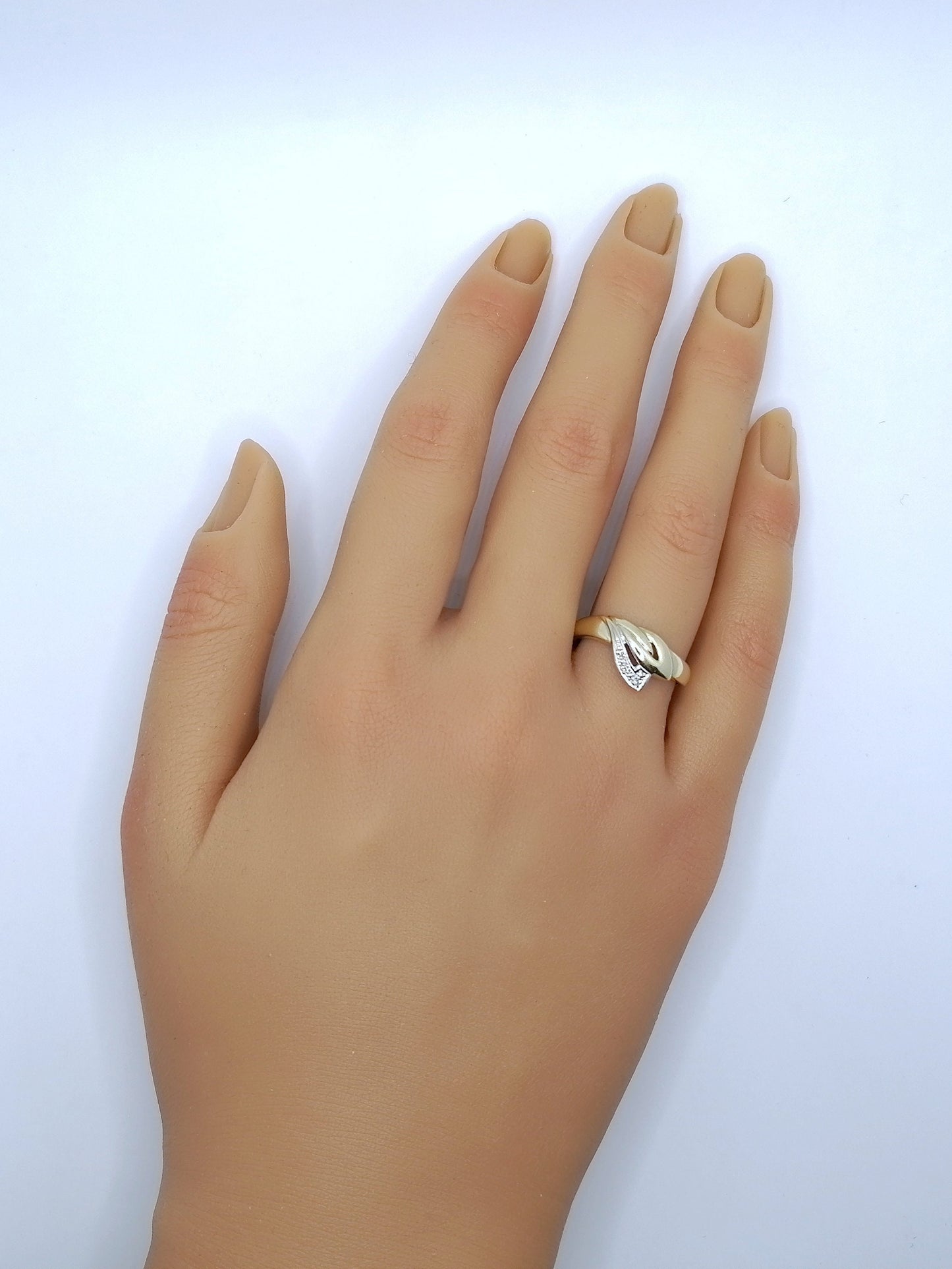 Ring Gold 333er mit Diamantsplitter Gr. 56