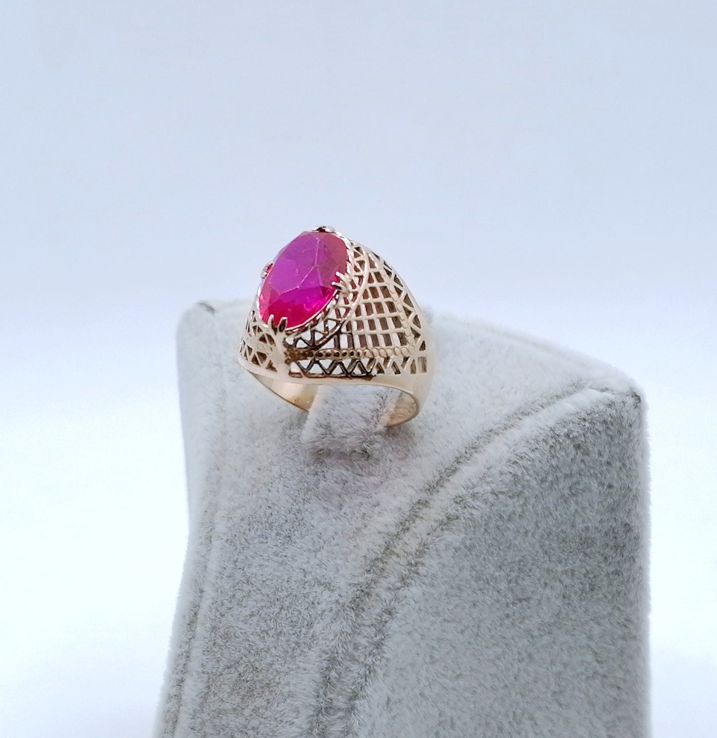 Ring Rotgold 583er Sowjet UdSSR Goldring mit Rubin Gr. 55
