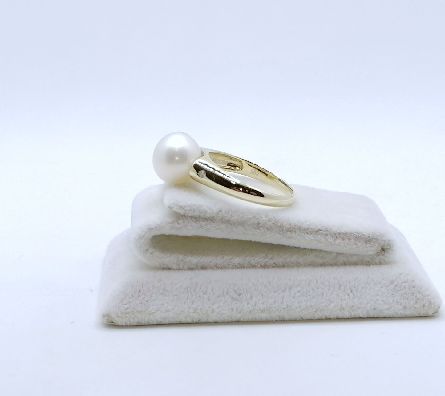 Ring Gold 585er mit Perle und Diamantsplitter Gr. 57
