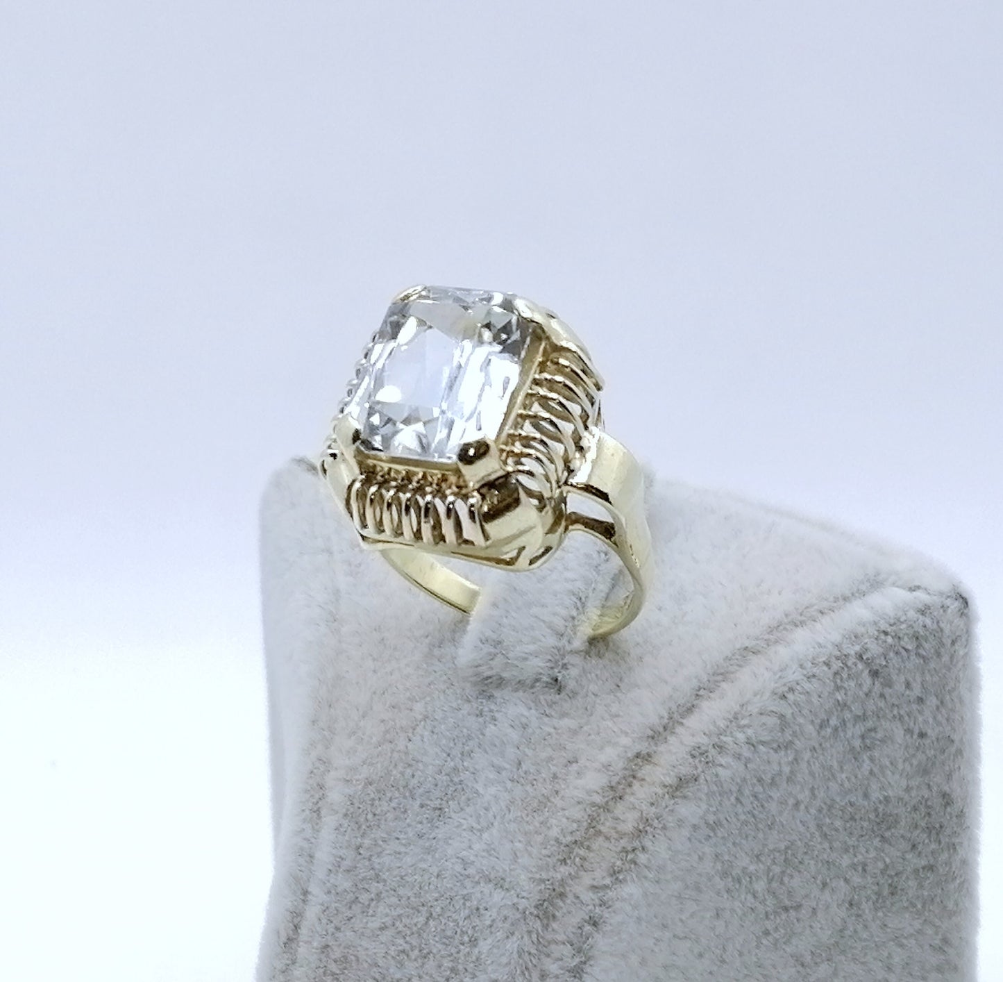 Ring Gold 585er mit blau Topas Vintage Goldring Gr. 57