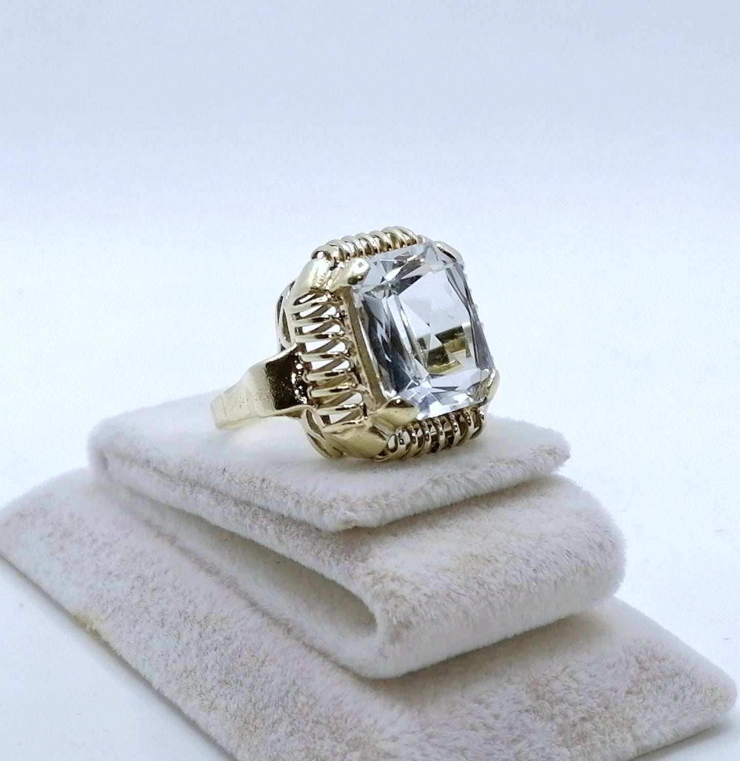 Ring Gold 585er mit blau Topas Vintage Goldring Gr. 57