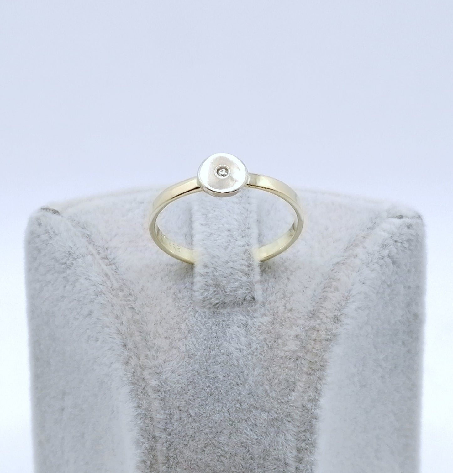 Ring Gold 585er mit Diamantsplitter Gr. 56