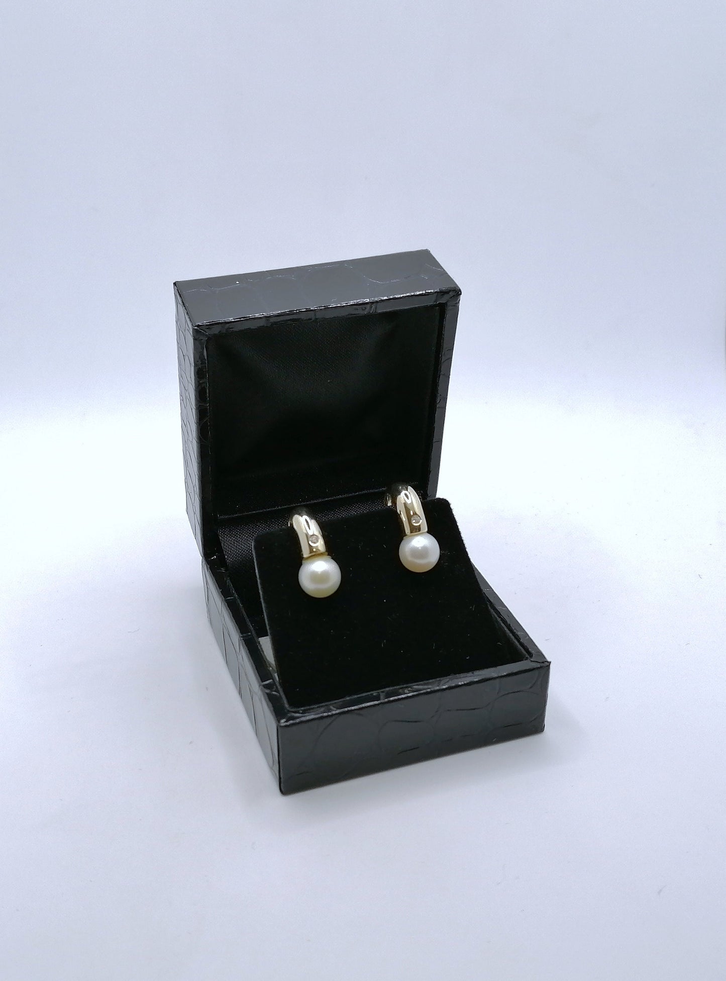 Ohrstecker Gold 585er mit Perle und Diamantsplitter Ohrringe