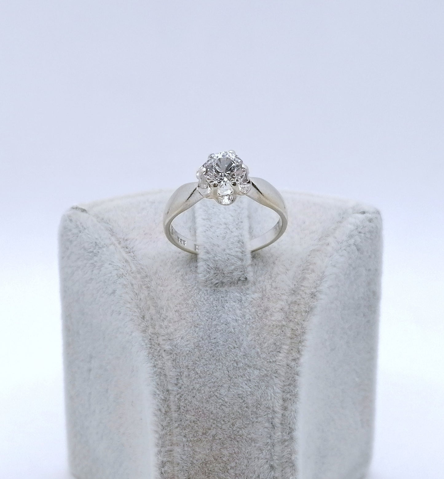 Ring Weißgold 585er Zirkonia Solitär Vintage Goldring Gr. 55