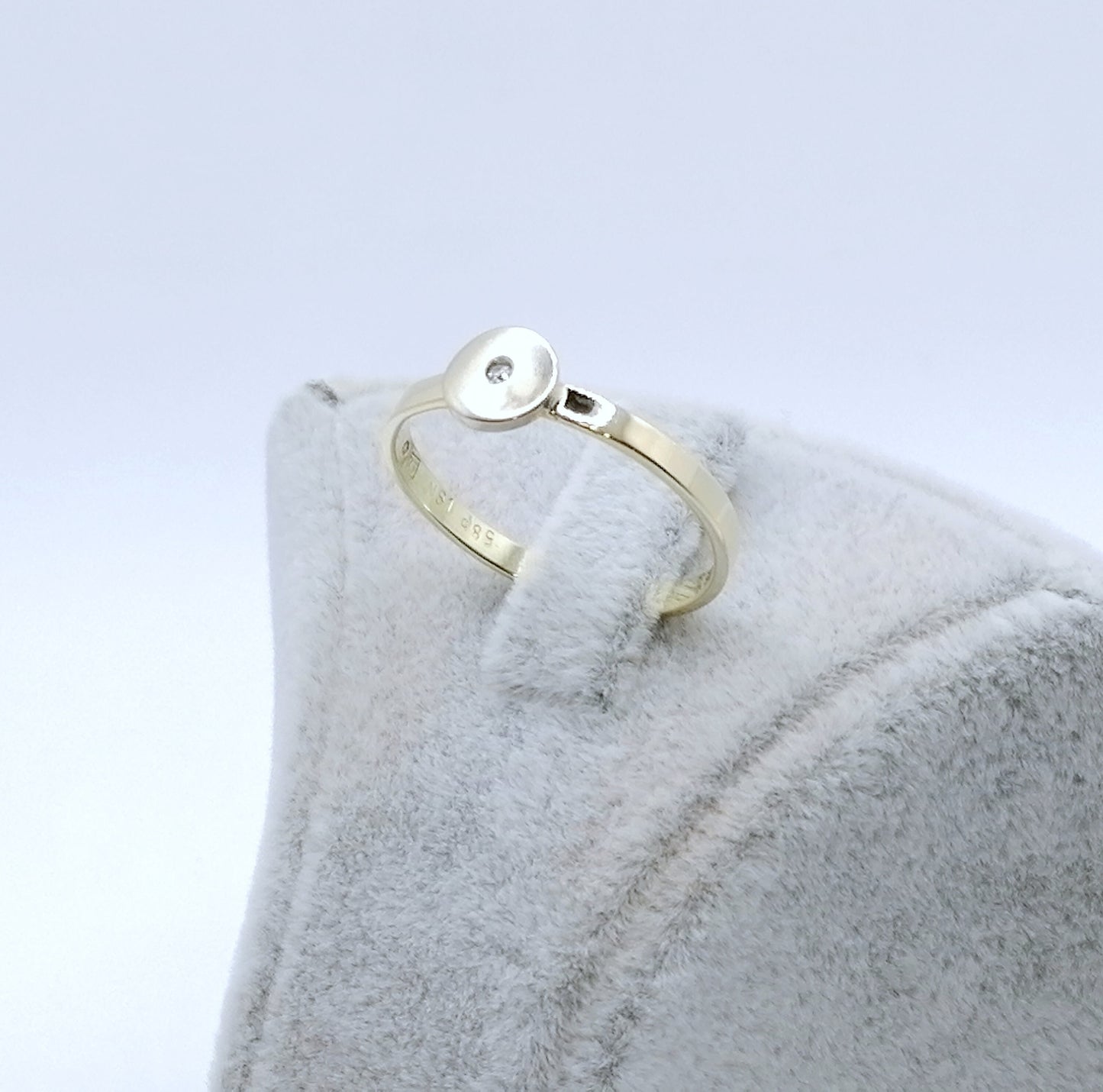Ring Gold 585er mit Diamantsplitter Gr. 56