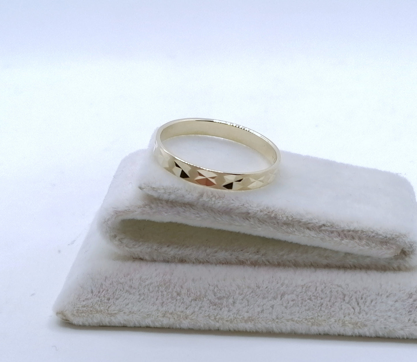 Ring Gold 333er Bandring Gr. 59