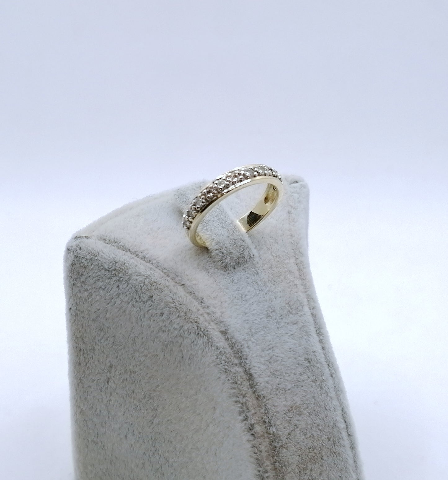 Ring Gold 375er mit Diamantsplitter Gr. 53