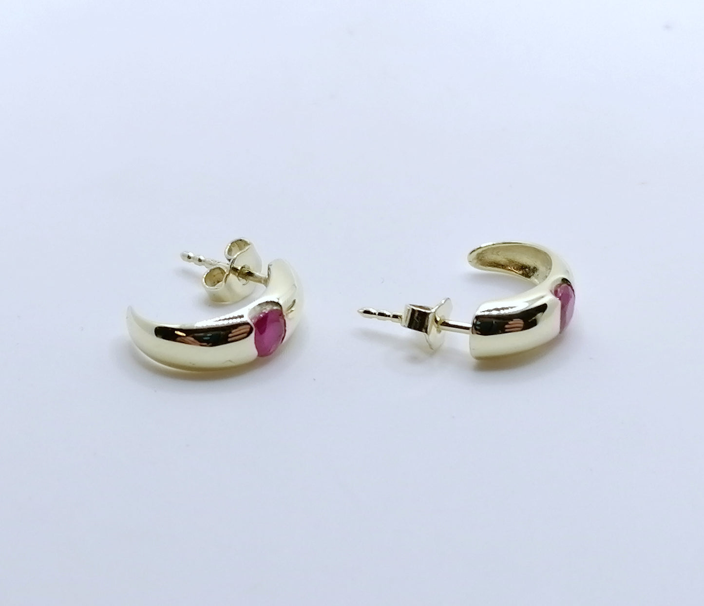 Halb Creolen mit Rubinen 585er Gold Ohrstecker