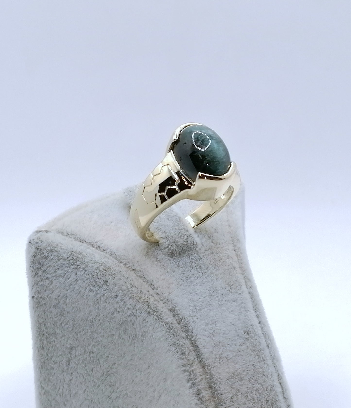 Ring Gold 375er mit Tourmalin Cabochon Gr. 63