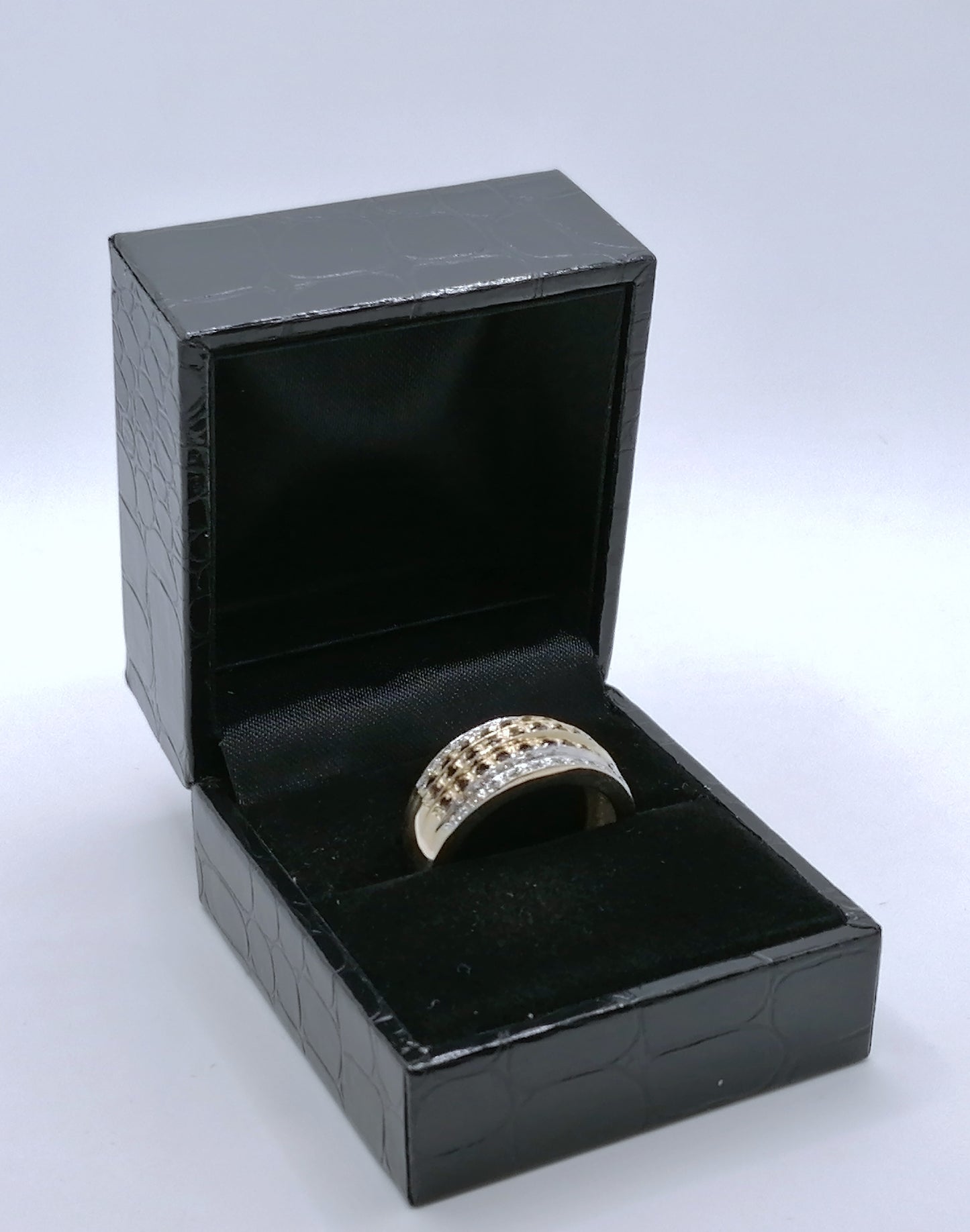 Ring Gold 585er mit Saphiren und Diamanten Gr. 57