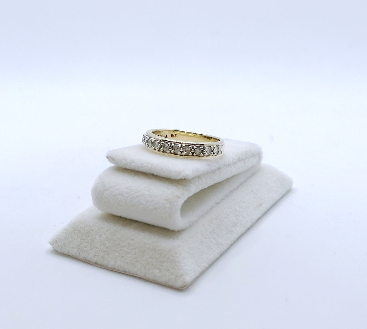 Ring Gold 375er mit Diamantsplitter Gr. 53