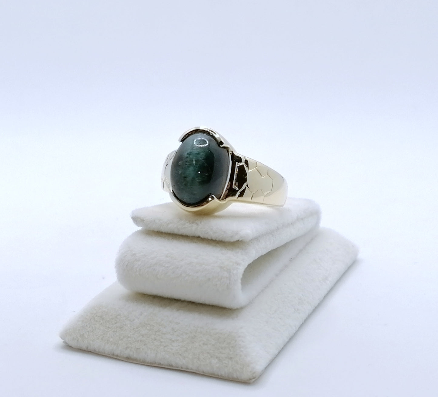 Ring Gold 375er mit Tourmalin Cabochon Gr. 63