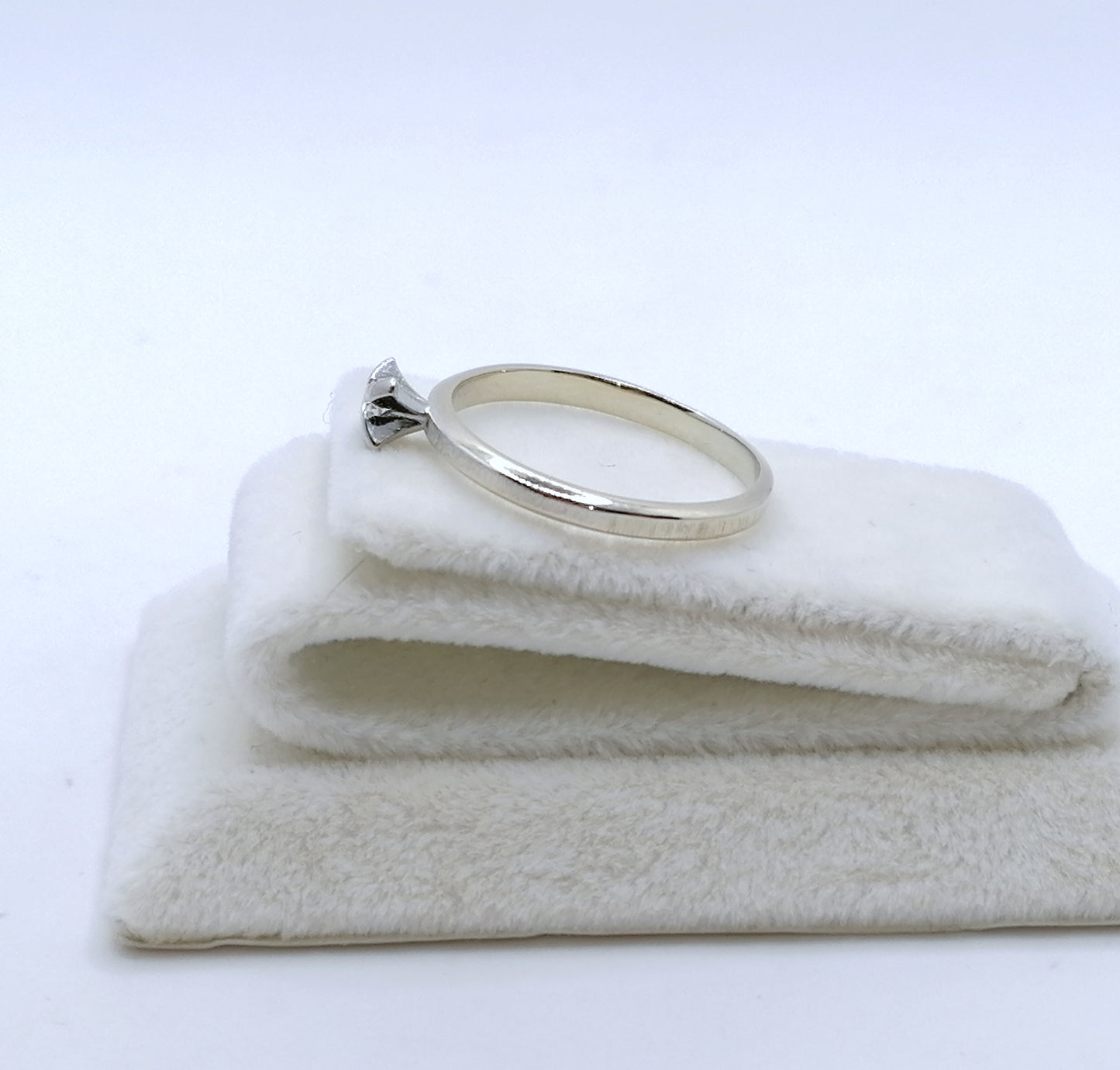 Ring Weißgold 585er mit 0,05ct Brillant Solitär Goldring Gr. 55