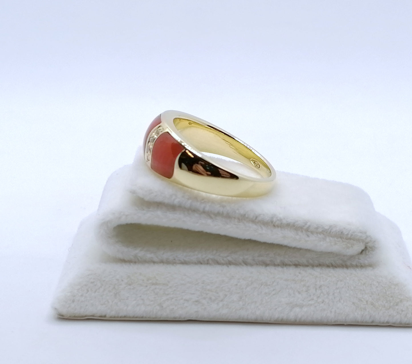 Ring Gold 750er mit Koralle und Diamanten Gr. 61