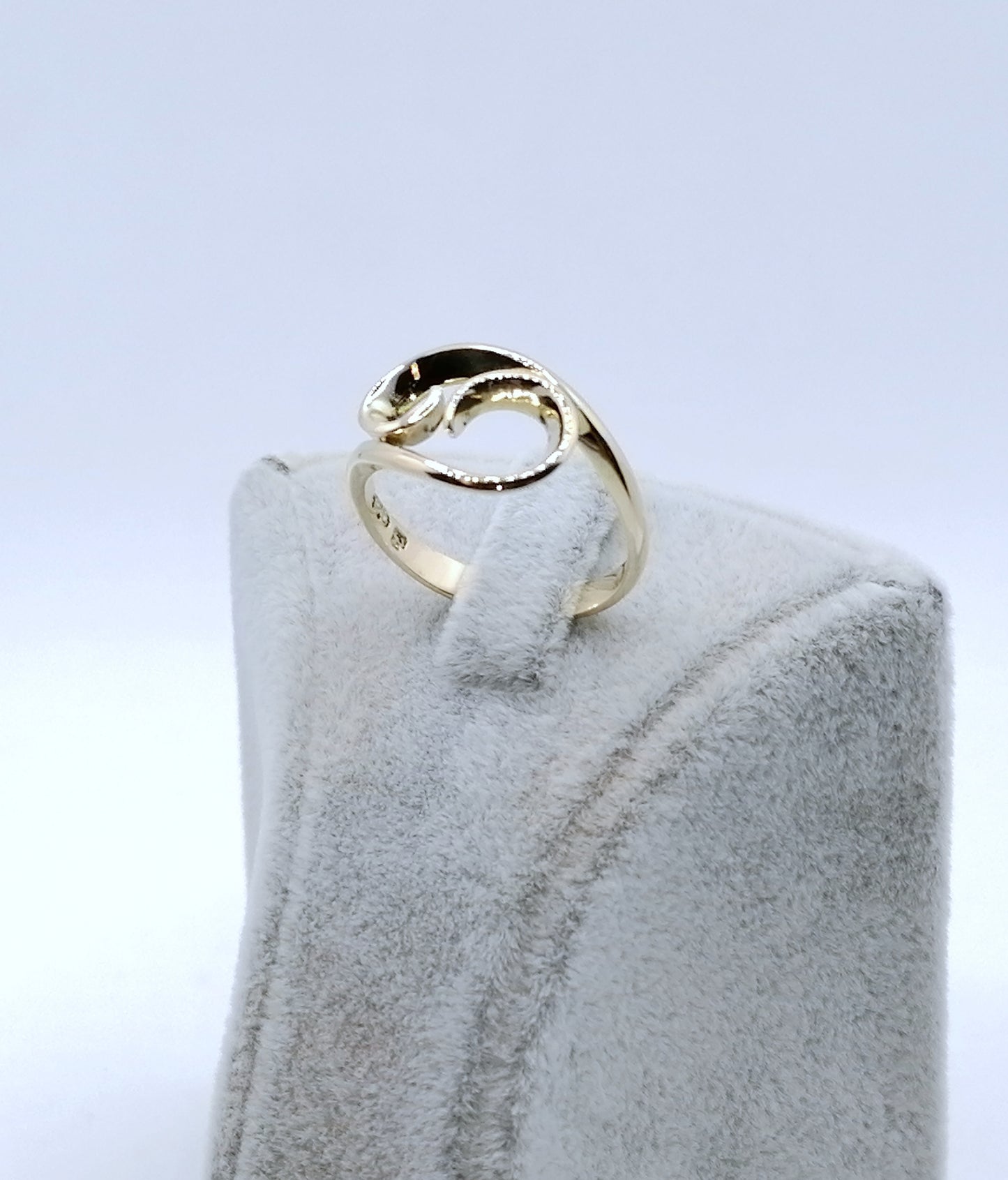 Ring Gold 585er Wellenring Gr. 57