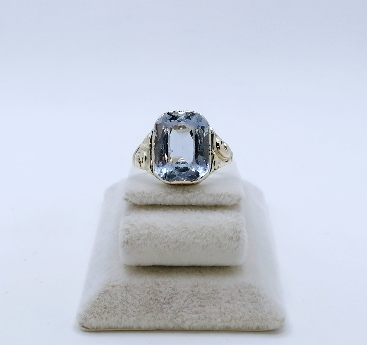Ring Gold 333er mit Spinell Gr. 50