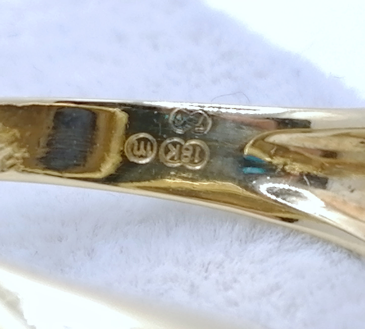 Ring Gold 750er mit Saphir Cabochon und Diamanten Gr. 53