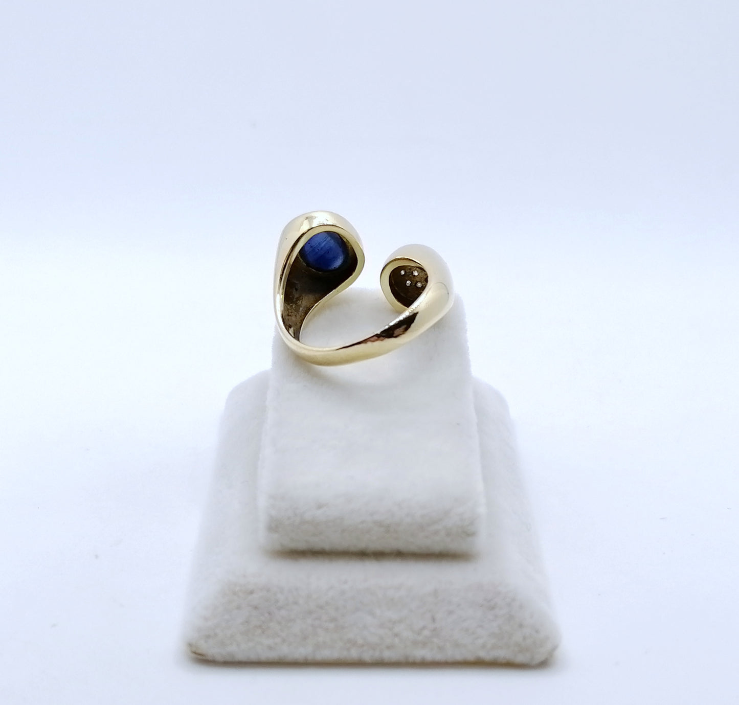 Ring Gold 750er mit Saphir Cabochon und Diamanten Gr. 53