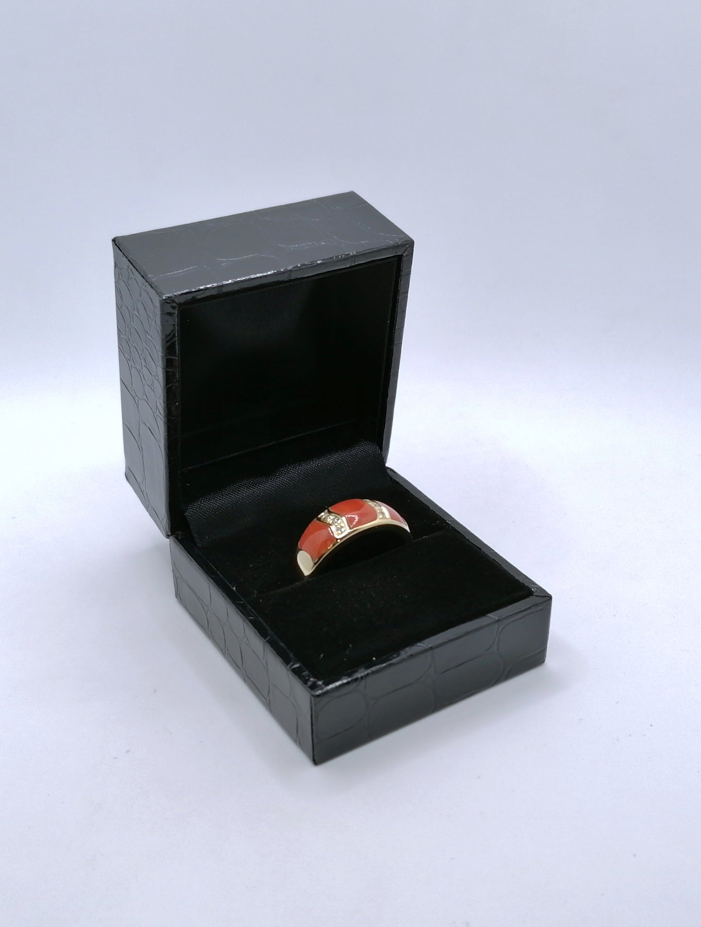 Ring Gold 750er mit Koralle und Diamanten Gr. 61