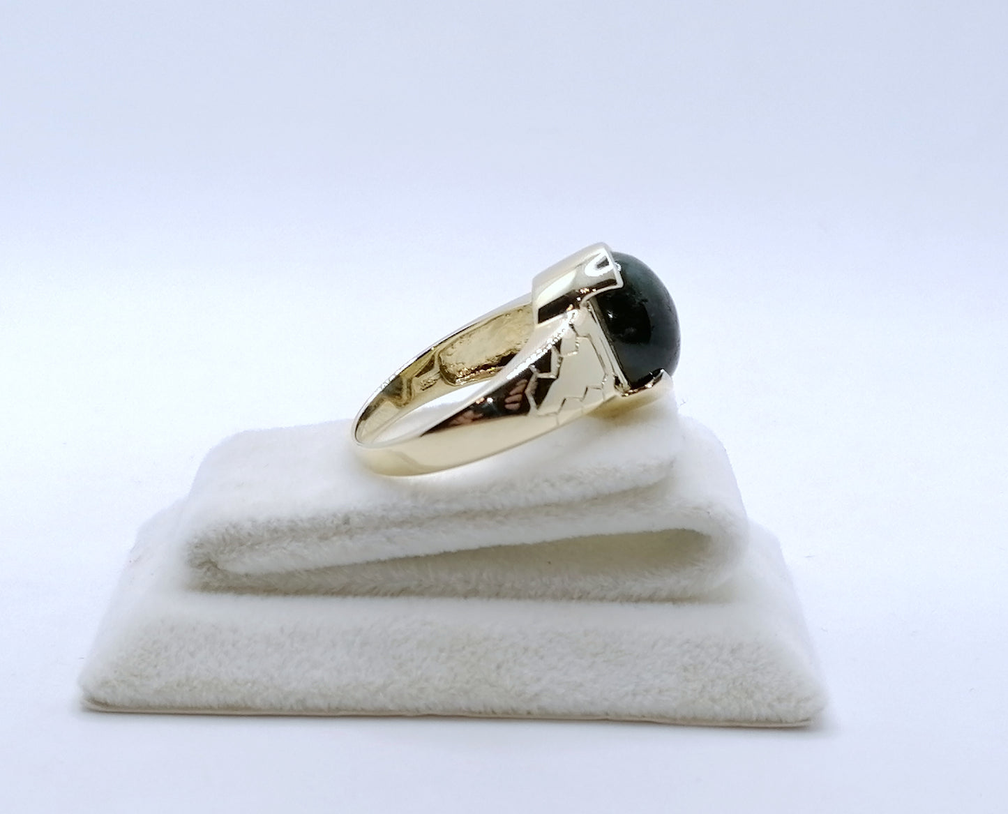 Ring Gold 375er mit Tourmalin Cabochon Gr. 63