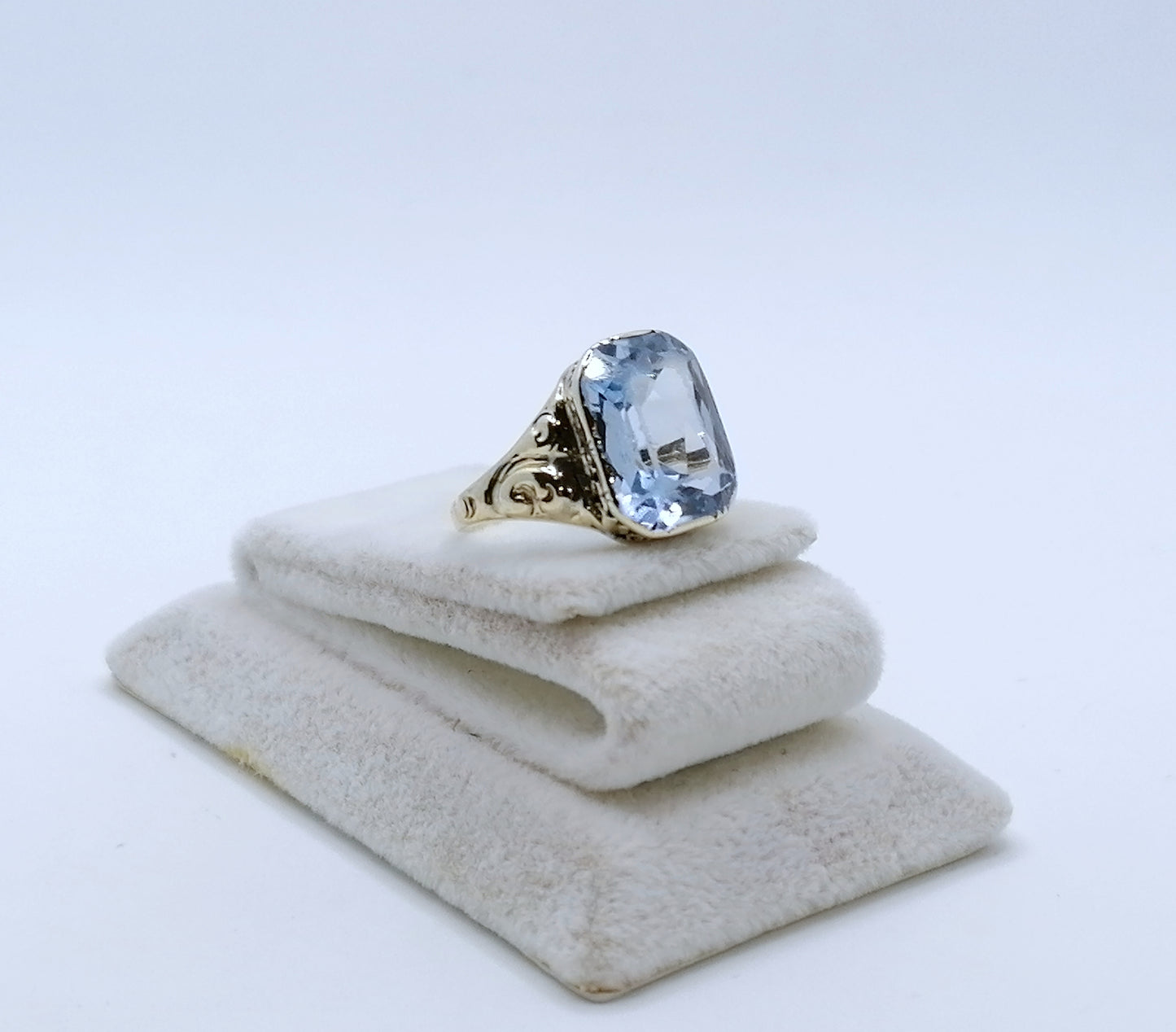 Ring Gold 333er mit Spinell Gr. 50