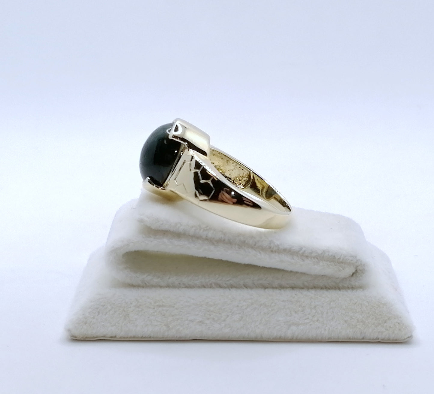 Ring Gold 375er mit Tourmalin Cabochon Gr. 63
