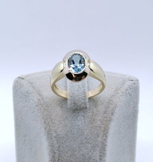 Ring Gold 333er mit blau Topas Gr. 60