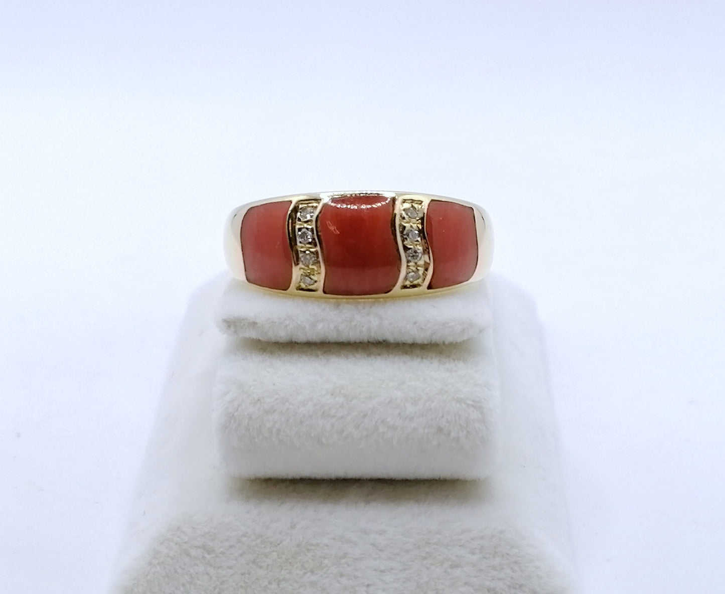 Ring Gold 750er mit Koralle und Diamanten Gr. 61