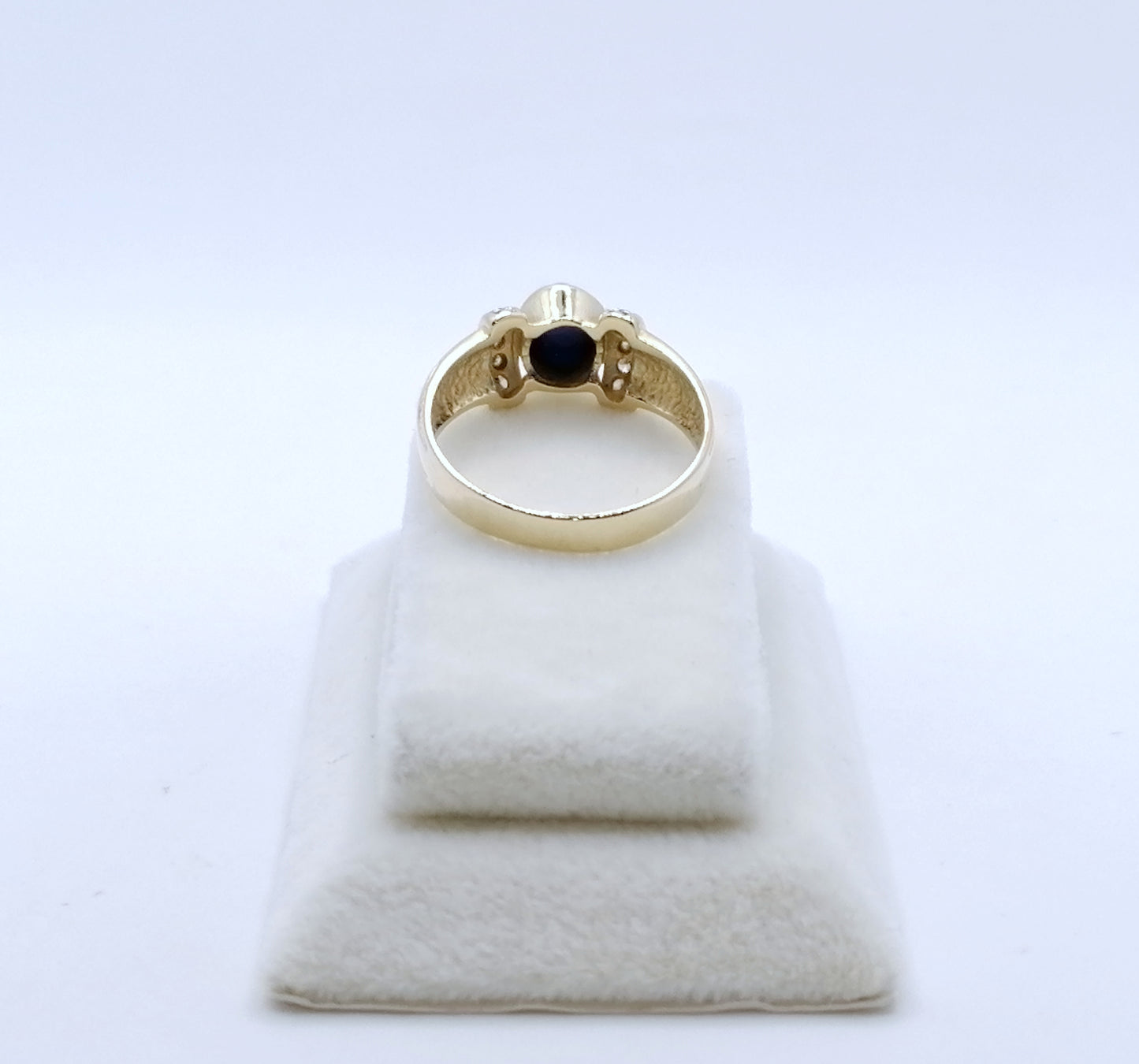 Ring Gold 585er mit Saphir Cabochon und Diamanten Gr. 57
