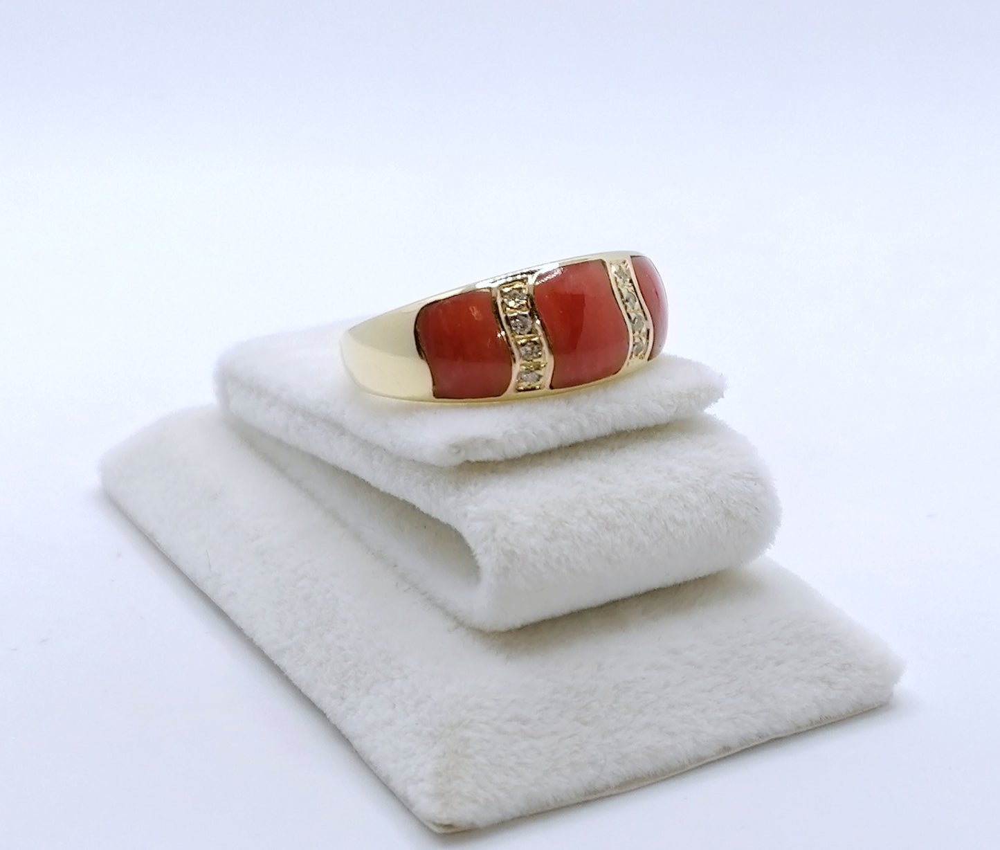 Ring Gold 750er mit Koralle und Diamanten Gr. 61