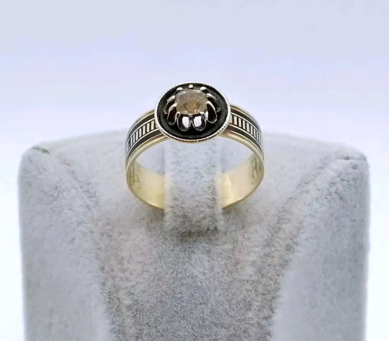 Ring Gold 585er mit unbekanntem Stein Solitärring Gr. 59